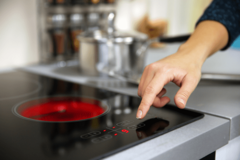 Bếp từ không nhận nồi: nguyên nhân và cách khắc phục
