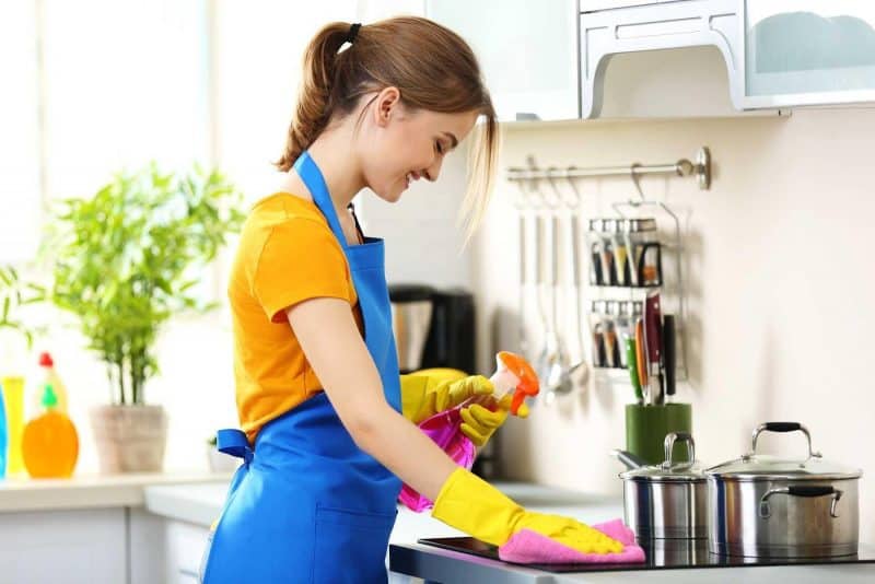 Cách vệ sinh bếp từ nhanh chóng và đúng cách tại nhà