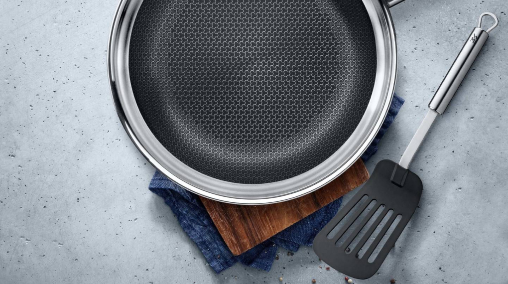 Chảo inox chống dính WMF Profi Resist 28 cm - Chất liệu cao cấp Chảo inox chống dính WMF Profi Resist 28 cm