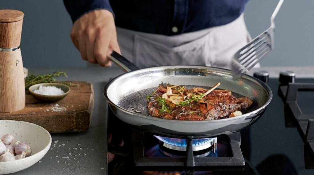 Chảo inox chống dính WMF Profi Resist 28 cm - Tổng quan Chảo inox chống dính WMF Profi Resist 28 cm