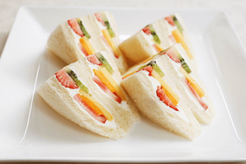 banh-mi-sandwich-an-voi-gi-1
