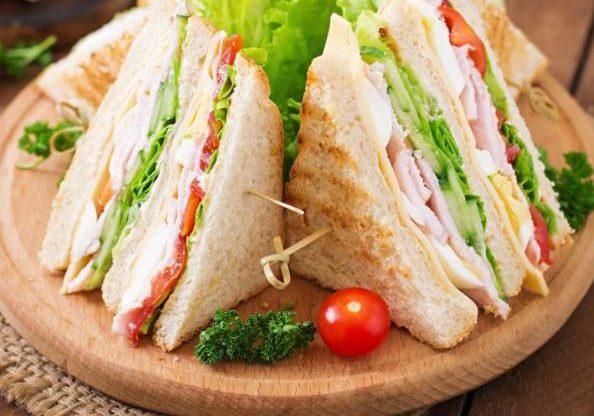 banh-mi-sandwich-an-voi-gi
