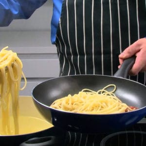 Thìa Dài Múc Mì Spaghetti Roesle 10087 29,5cm Cán Móc