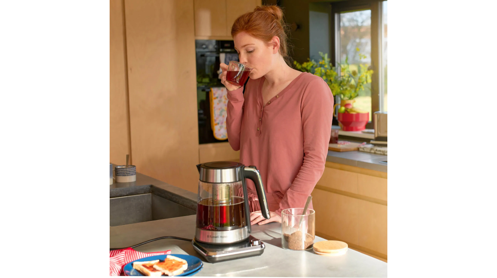 Bình đun nước siêu tốc Russell Hobbs 26200-70 Attentiv