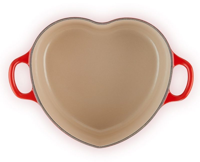 Nồi Gang Le Creuset Heart Shaped Casserole with Heart Knob 1,9L