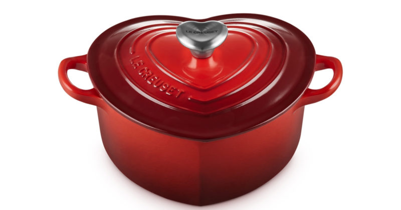 Nồi Gang Le Creuset Heart Shaped Casserole with Heart Knob 1,9L