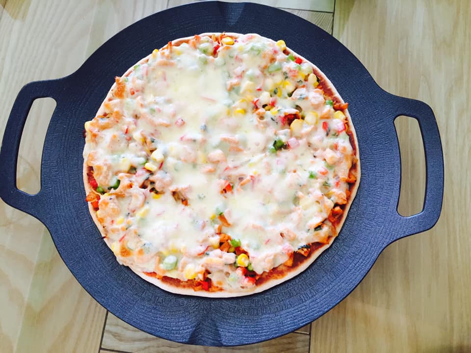 Cách làm bánh pizza tại nhà bằng chảo