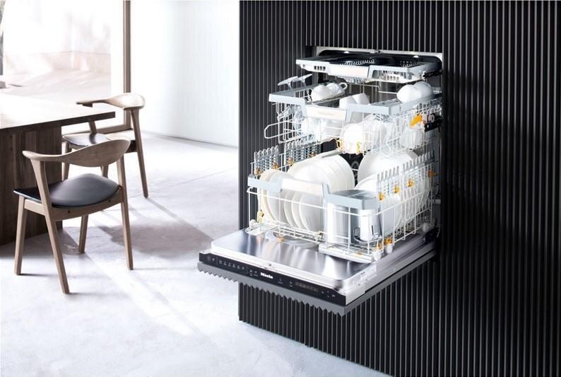 Máy rửa bát Miele khá dễ sử dụng