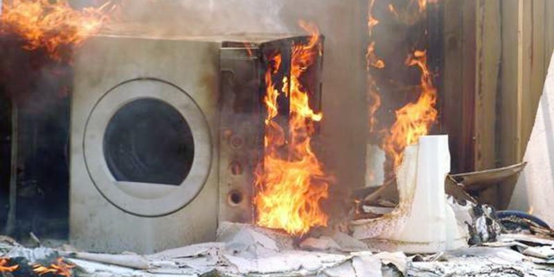 Dùng máy sấy quần áo làm tăng nguy cơ gây nguy hiểm cháy nổ