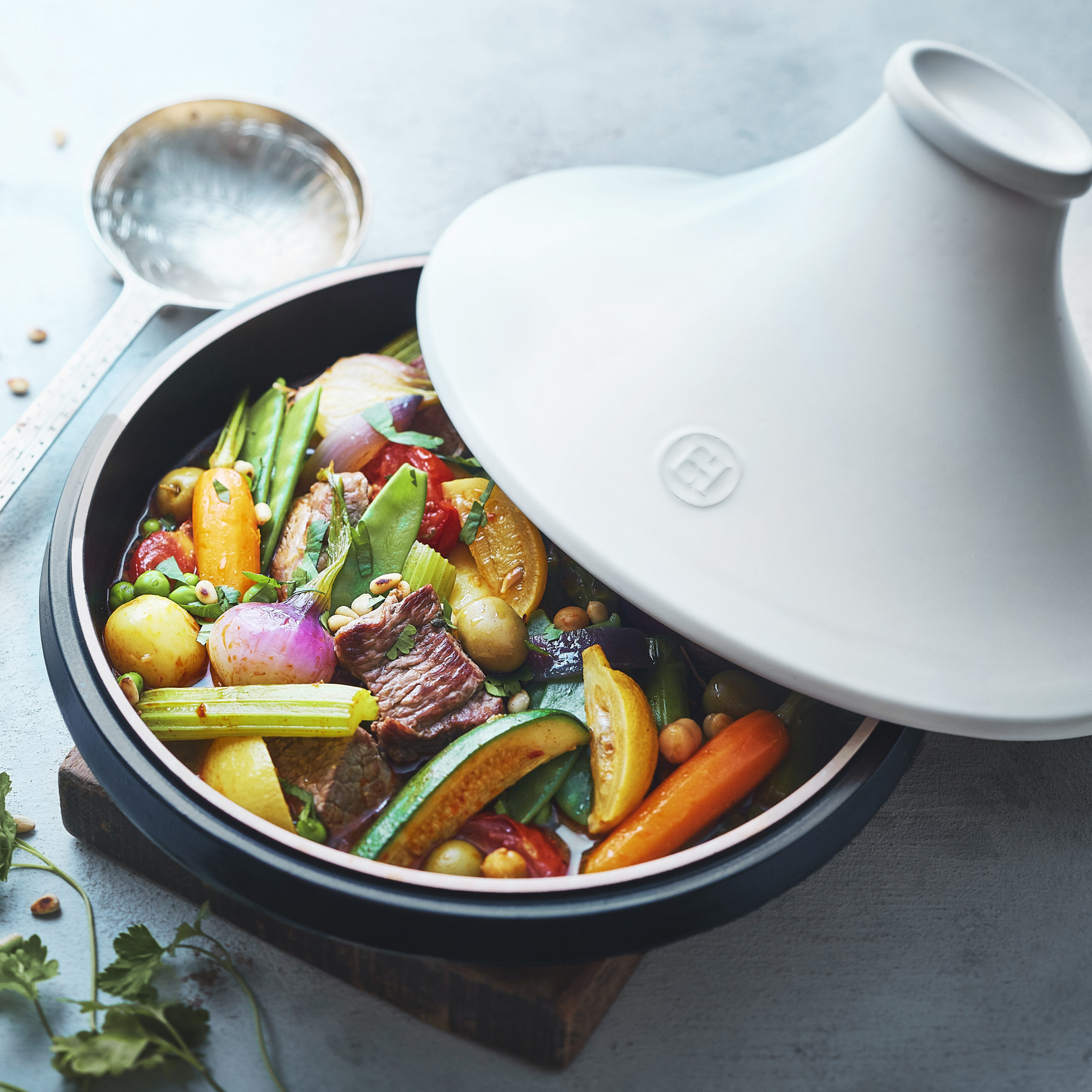 EH 6626 Amb Delight Tajine Tagine Lamb Open A scaled Gia Dụng Đức Sài Gòn