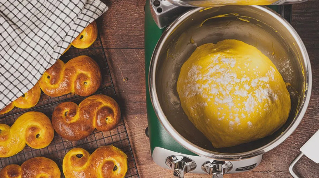 Máy trộn bột Ankarsrum Assistent Original AKM 6230 1500W-Công suất hoạt động 1500 W ổn định Máy trộn bột Ankarsrum Assistent Original AKM 6230 1500W-Công suất hoạt động 1500 W ổn định