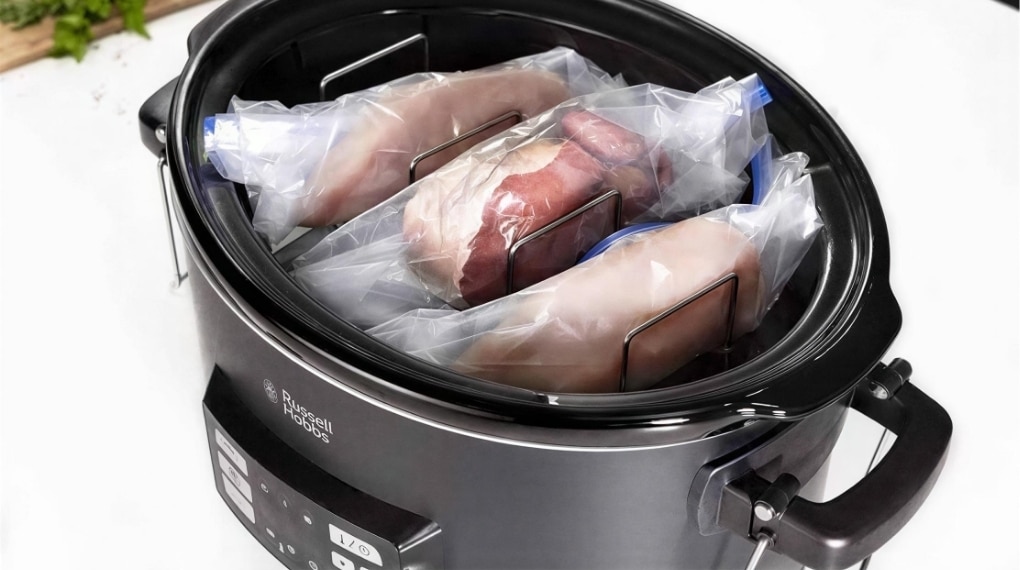 Hãy rã đông hoàn toàn thực phẩm trong ngăn mát tủ lạnh trước khi chế biến