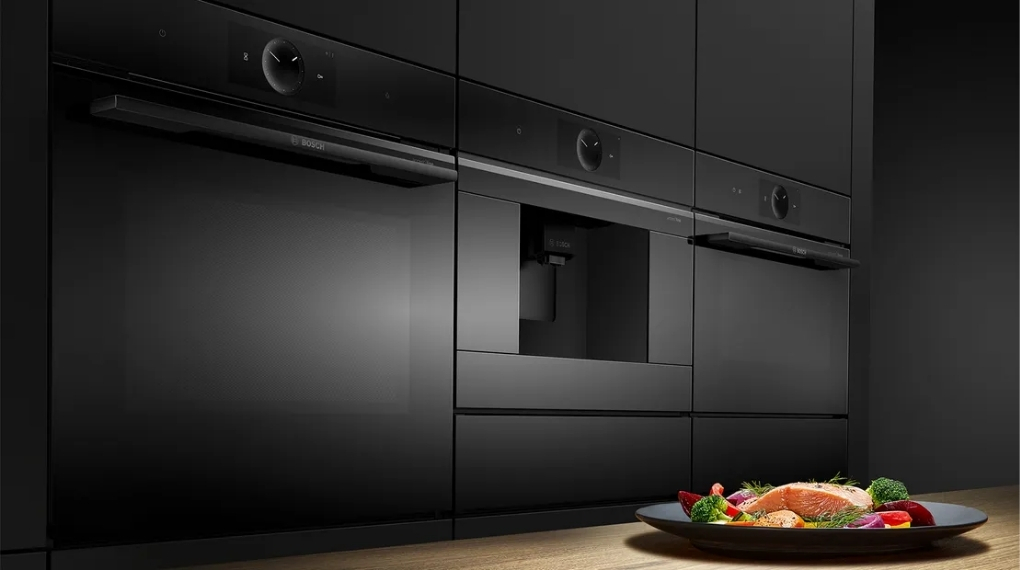 Giá thành của máy pha cà phê âm tủ Bosch và chi phí phụ kiện đi kèm lớn hơn